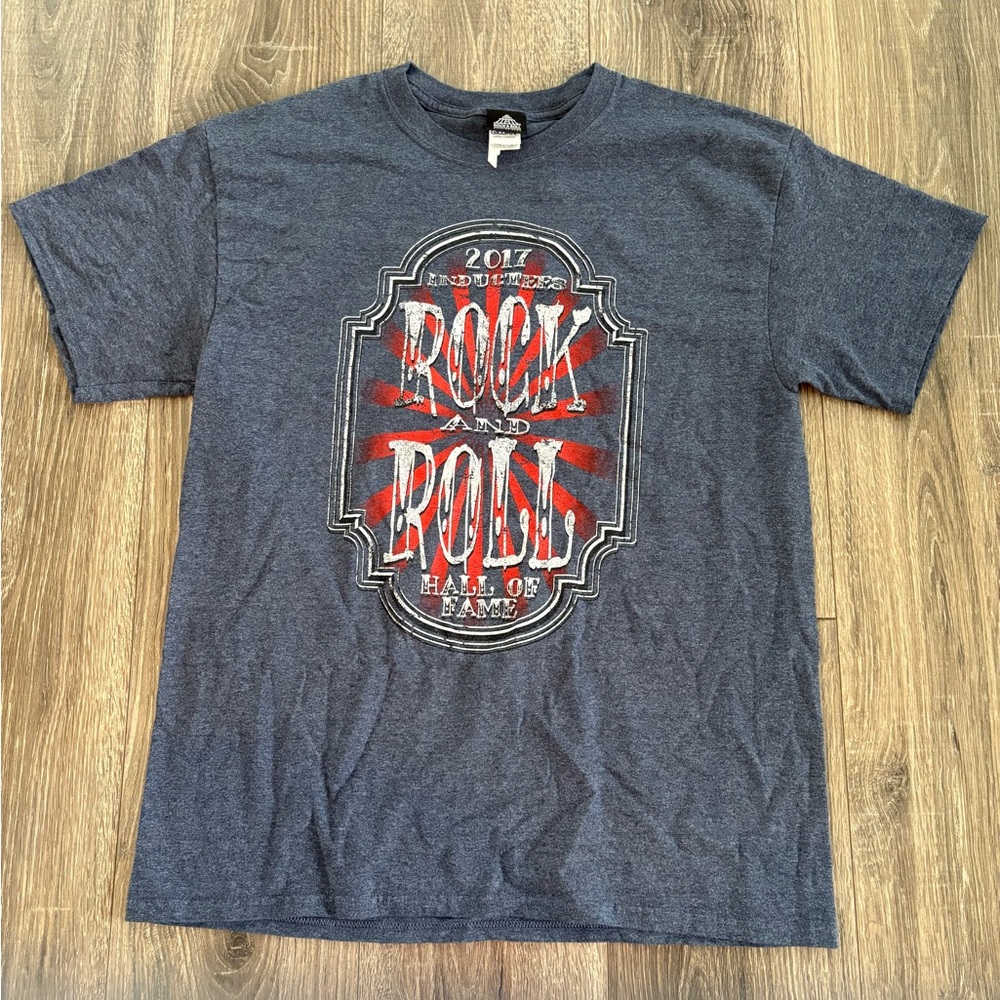Mens Rock N Roll Graphic Tee  Size Large
